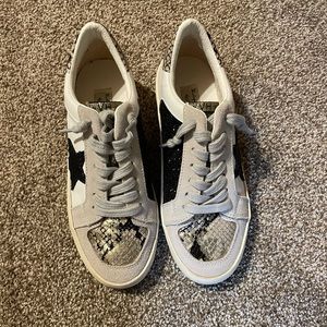 Vintage Havana sneakers size 7